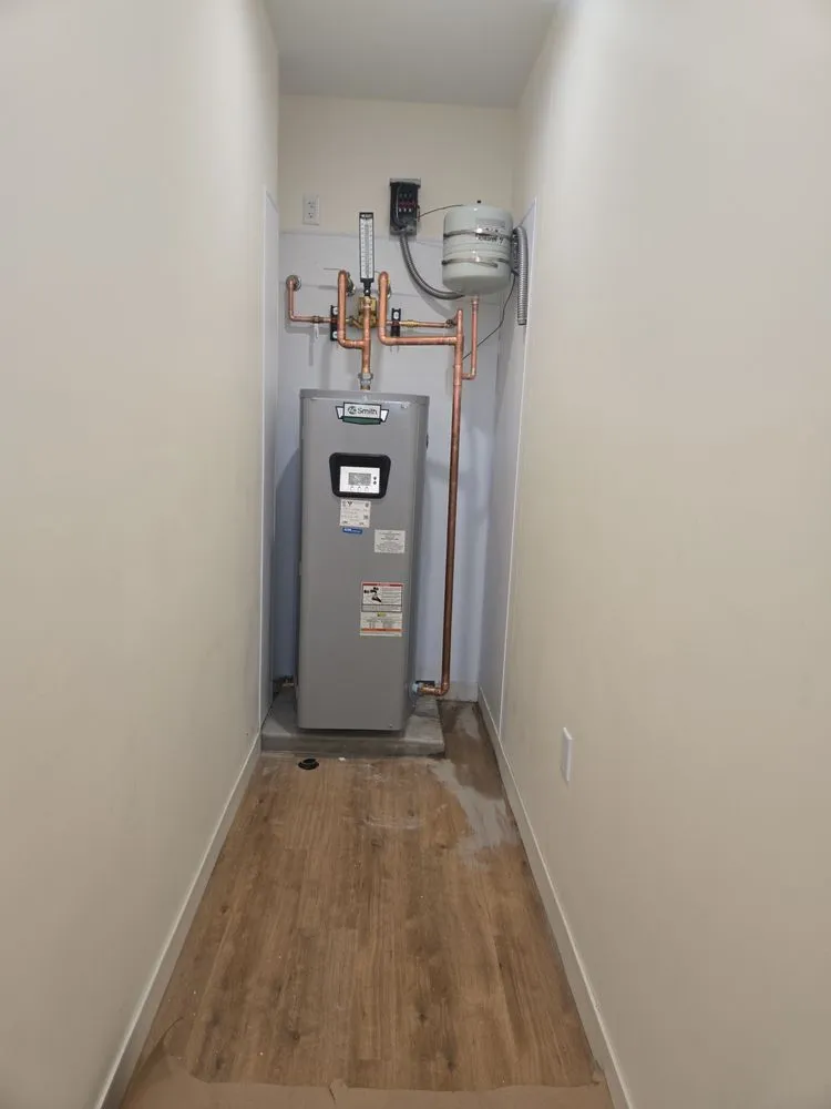 Slide of Eddies Plumbing Services