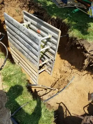 Ed's Sewer And Water Repair Logo