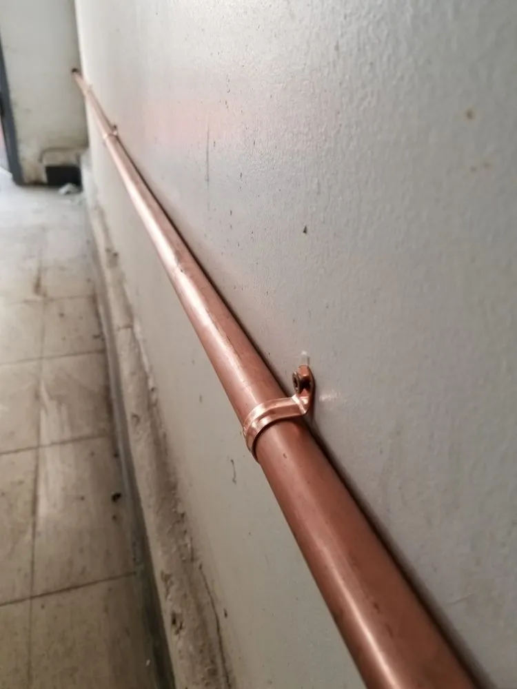 Slide of Edward Handyman