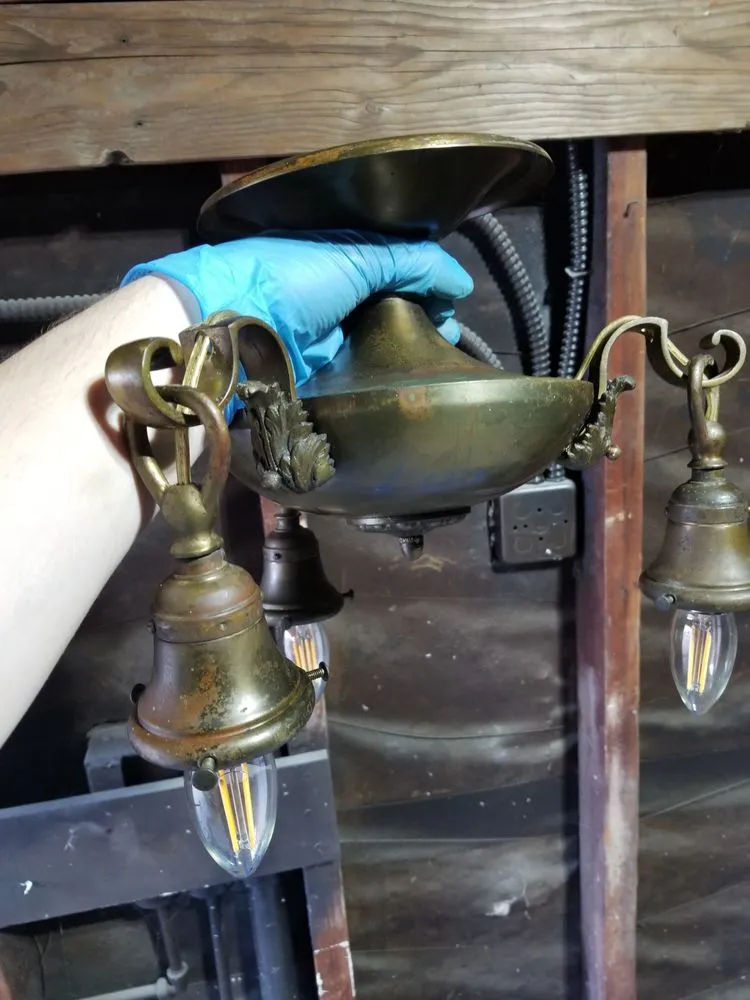 Slide of Edward Handyman