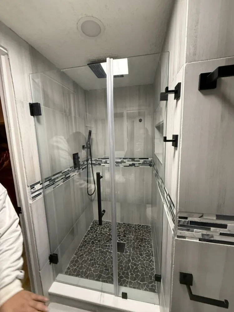 Slide of E&I Home Restoration