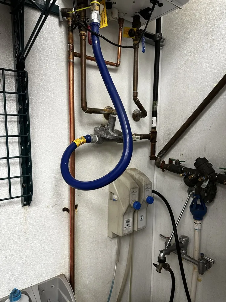 Slide of El Americano Handyman Solutions