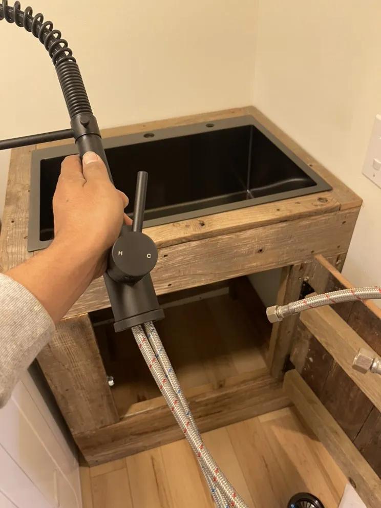 Slide of El Plomero Del Pueblo