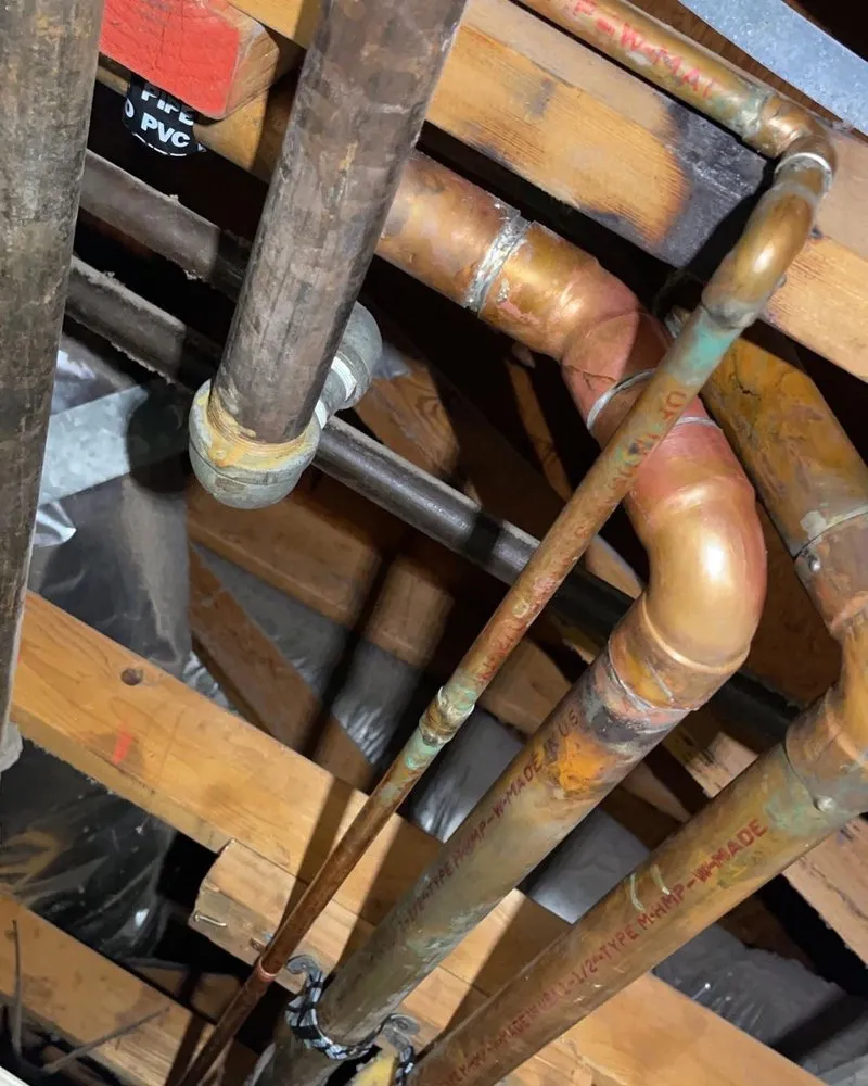 Slide of El Plomero Del Pueblo