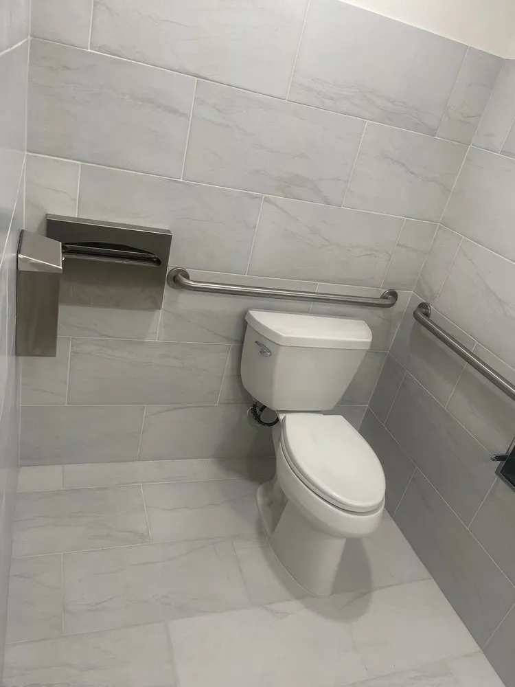 Slide of El Plomero Del Pueblo