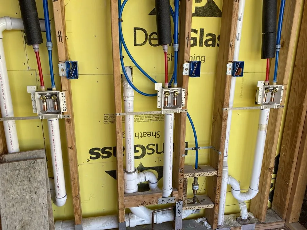 Slide of El Plomero Miguel