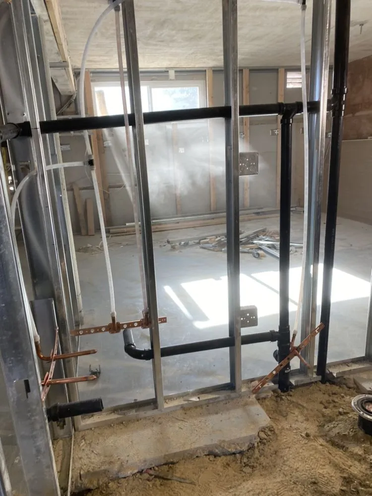 Slide of El Plomero Miguel