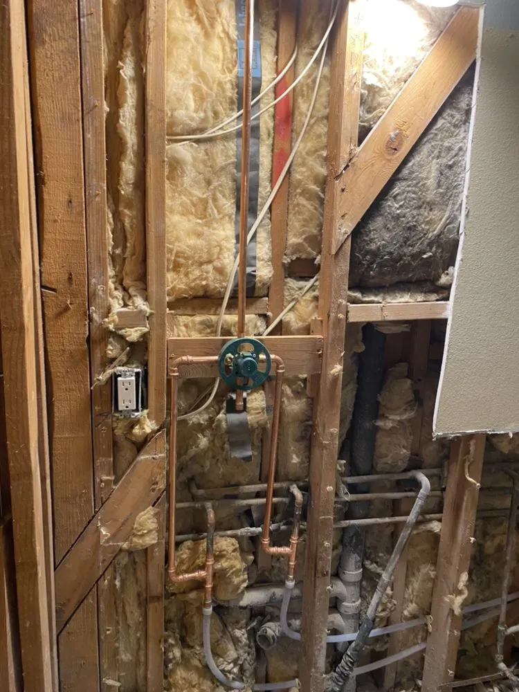 Slide of El Plomero Miguel