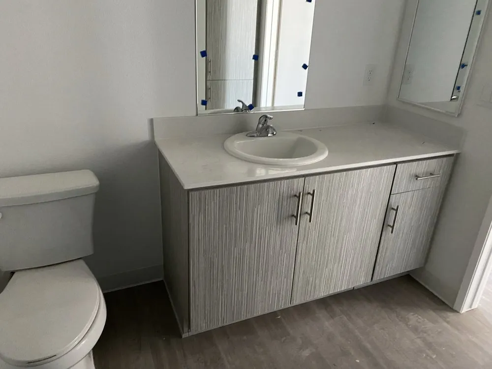 Slide of El Plomero Miguel