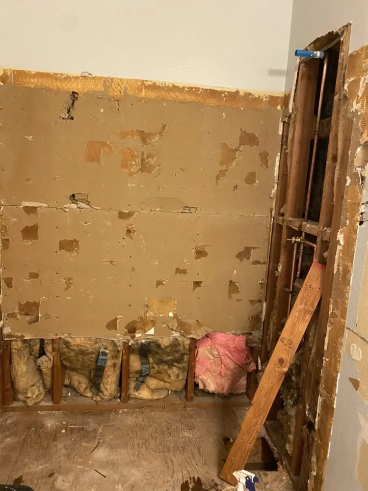 Slide of El Plomero Miguel