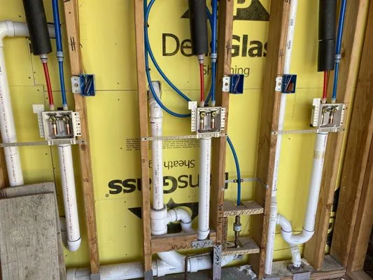 El Plomero Miguel Logo