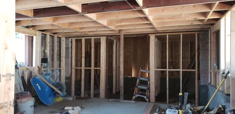 Slide of Elco Handyman