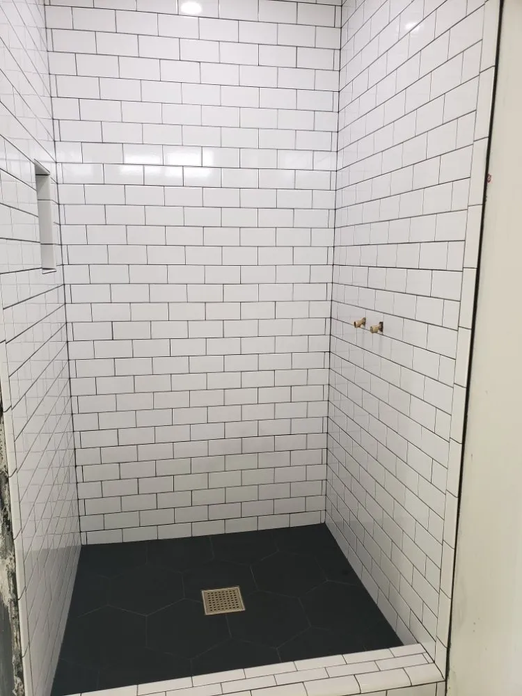 Slide of Elco Handyman