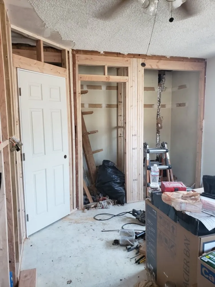 Slide of Elco Handyman