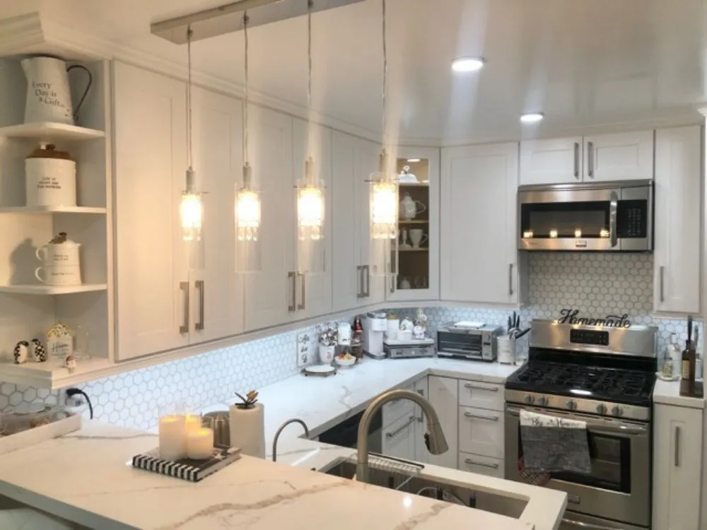 Slide of Elco Handyman