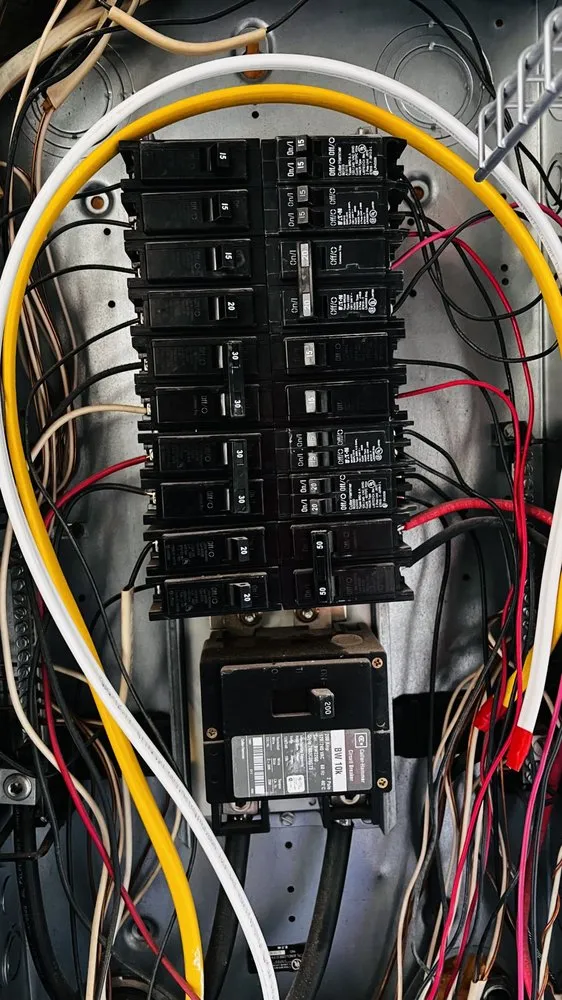 Slide of Electricista MCH