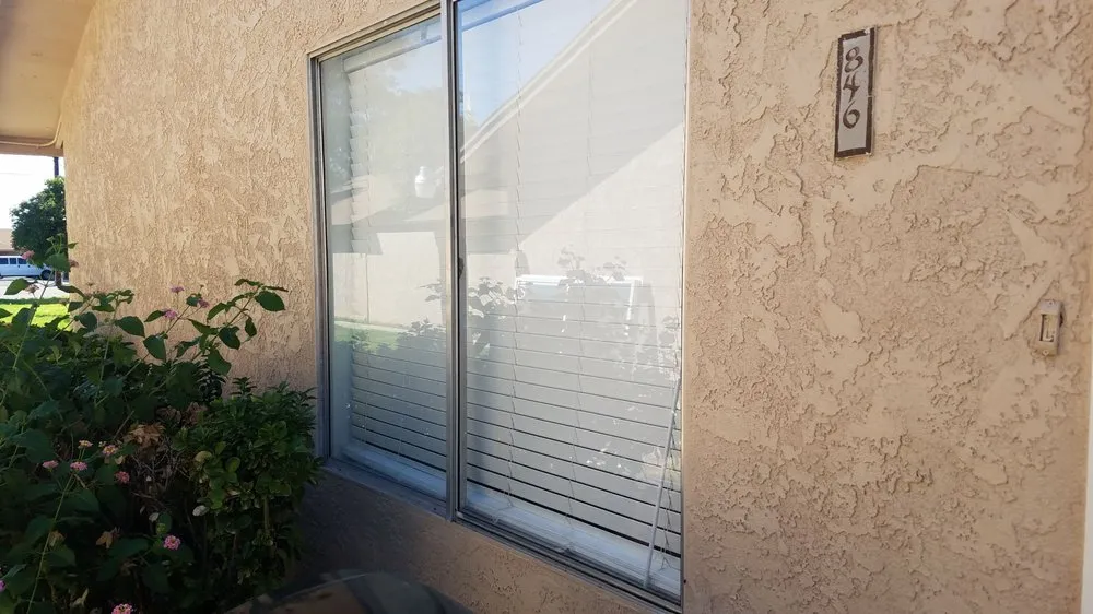 Slide of Eli The Handyman