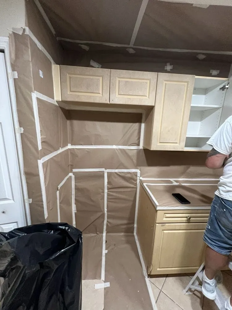 Slide of Elio Morales Handyman Services