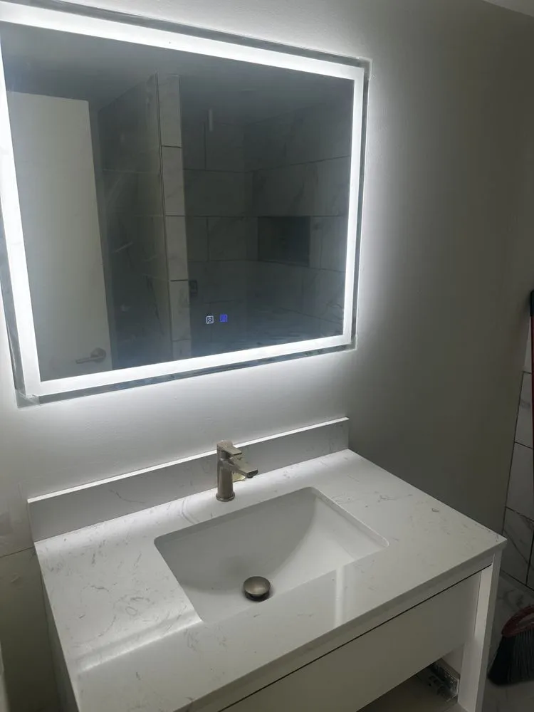 Slide of Elite Bees Builder