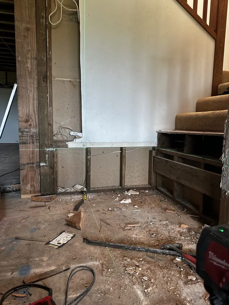 Slide of Elite Bees Builder