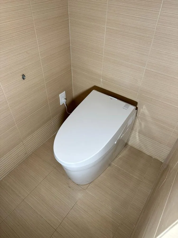 Slide of Elite Plumbing Team Plantation