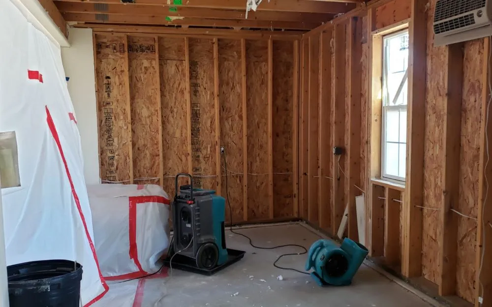 Slide of Elite Solutions Restoration