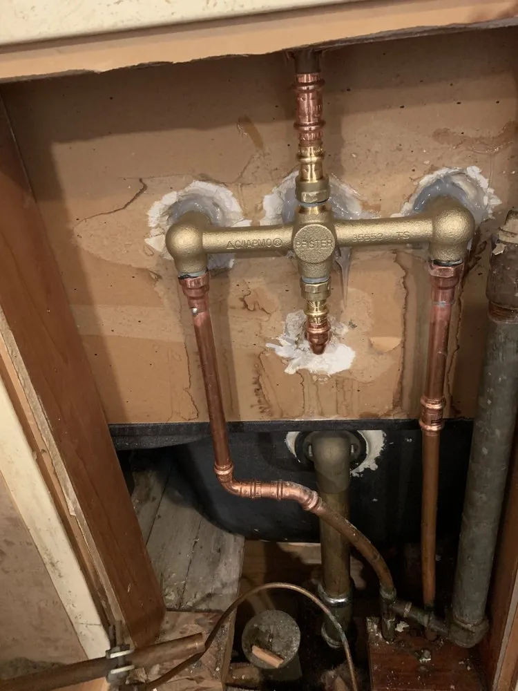 Slide of Elvi’s Plumbing & Drain Cleaning