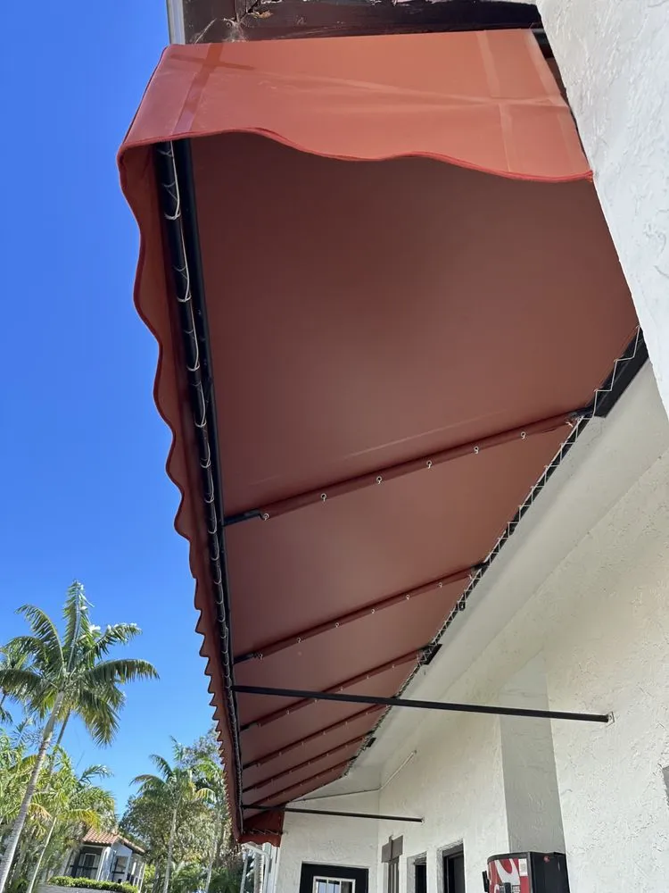 Slide of E&M Leon Construction