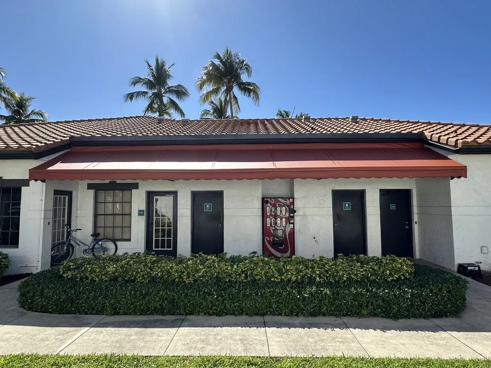 Slide of E&M Leon Construction