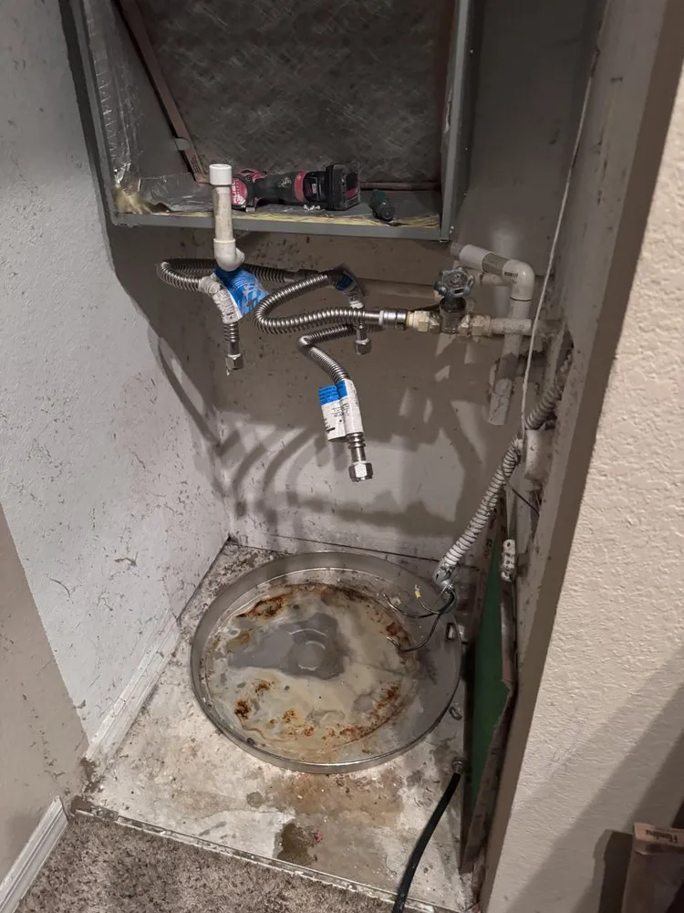 Slide of E&M Leon Construction