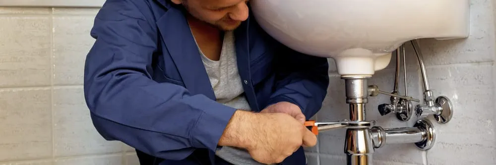 Slide of E&M Plumbing