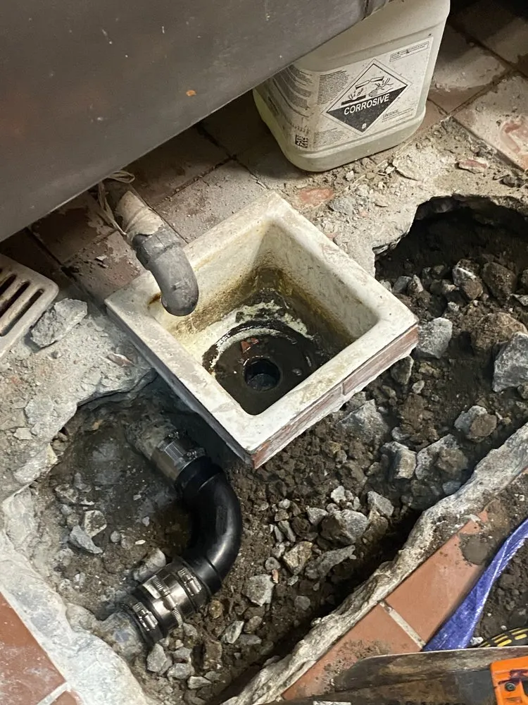 Slide of Emergency Drain Services