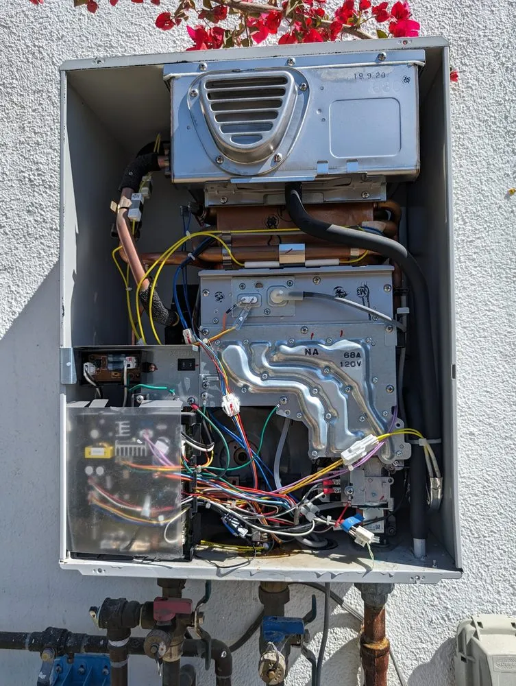 Slide of Emergency Plumber