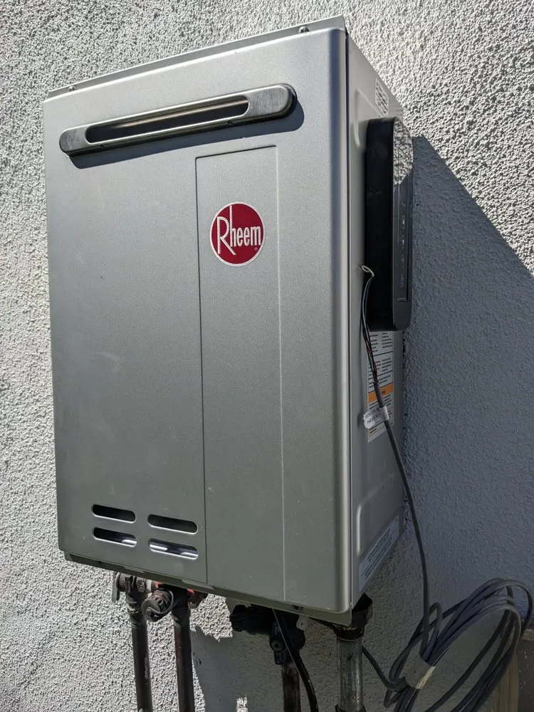 Slide of Emergency Plumber