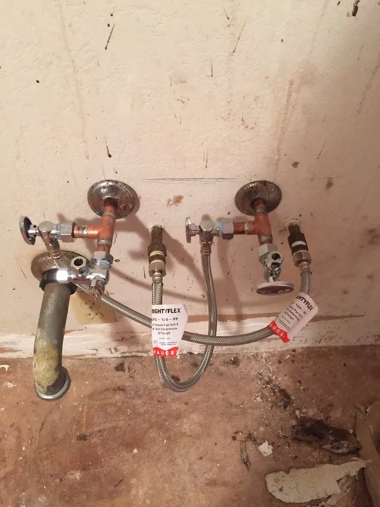 Professional pipe repair service in Waipahu, HI - Emergency Plumbing & Solar