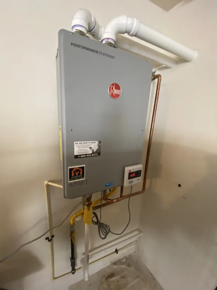 Slide of Emergency Plumbing Experts