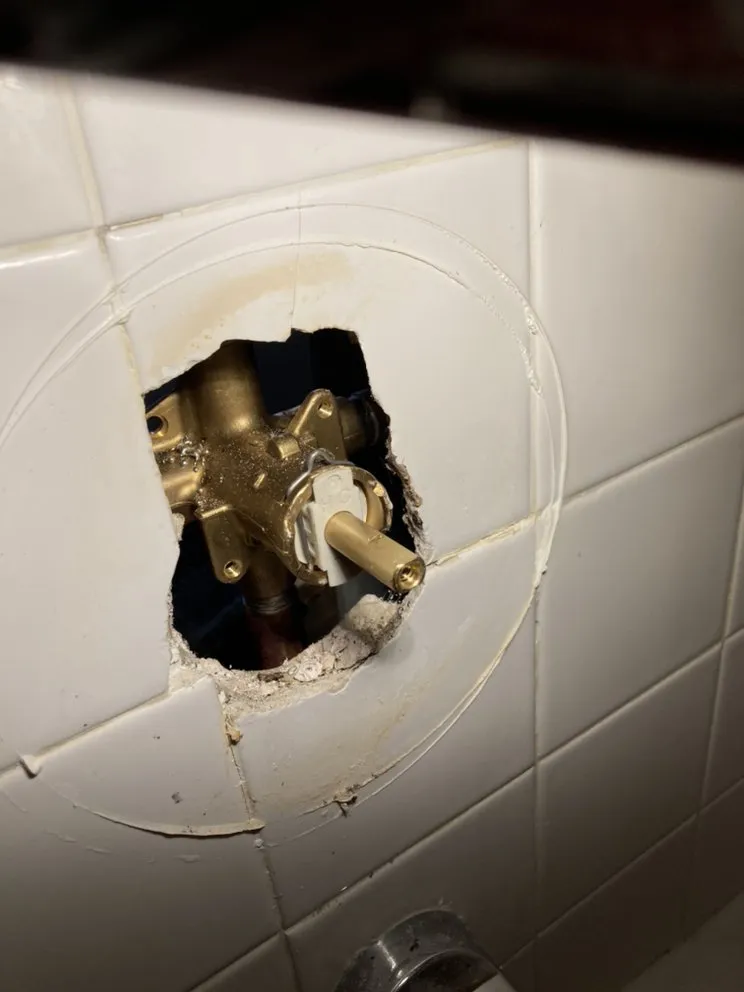 Slide of Emergency Plumbing Experts