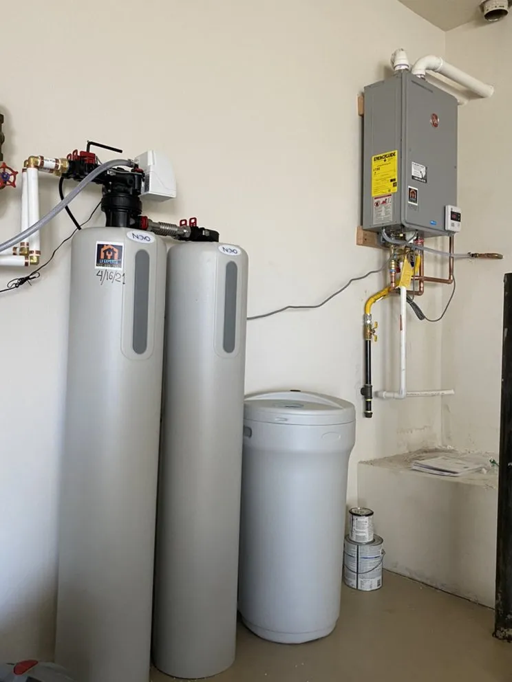 Slide of Emergency Plumbing Experts