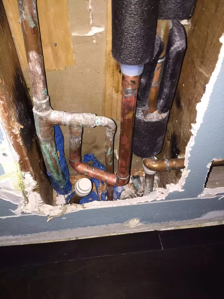 Slide of Emergency Plumbing Solution