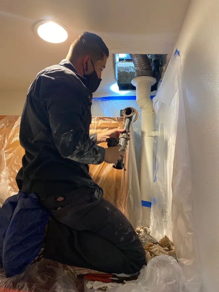 Slide of Emergency Response Plumbers in Orange County