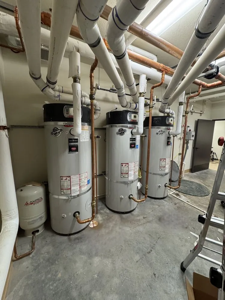 Slide of Emergency Rooter Plumbing & Repair Services