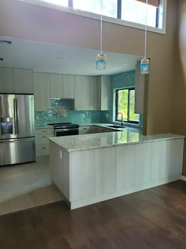 Slide of Endura Construction