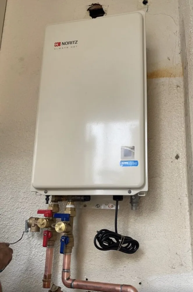 Slide of Enzo Auto Spa