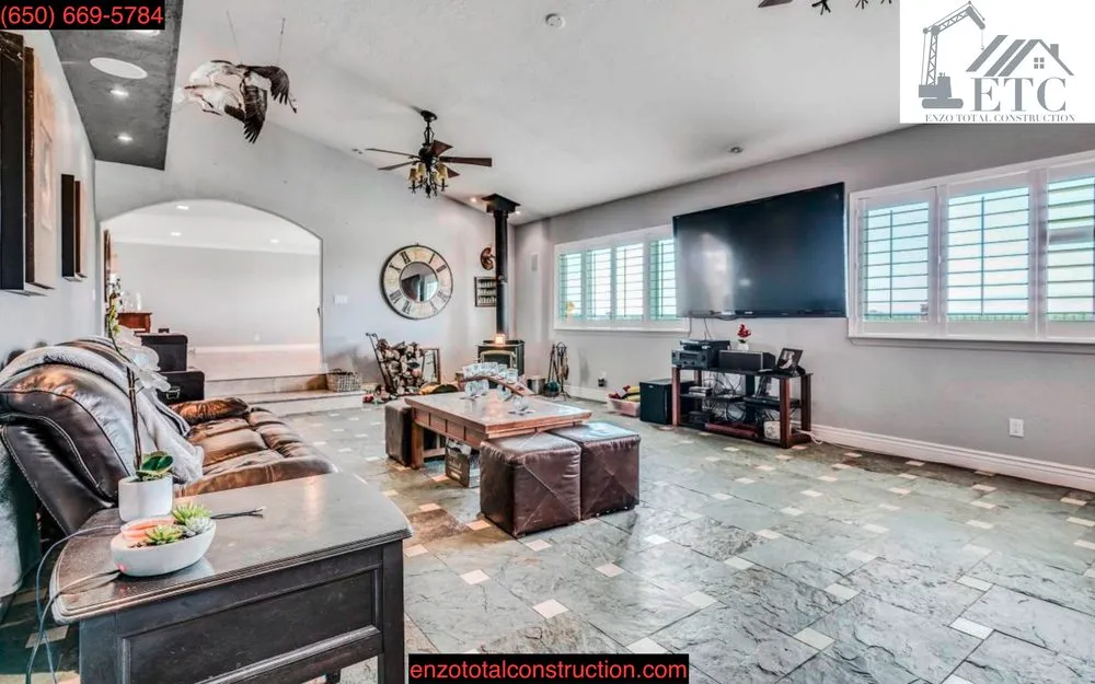 Slide of Enzo Total Construction