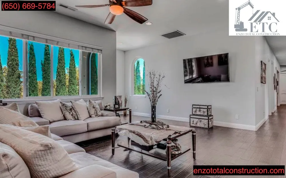 Slide of Enzo Total Construction