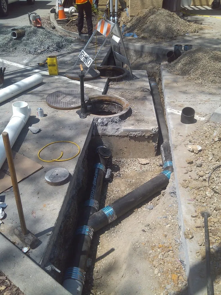 Slide of ER Plumbing & Construction