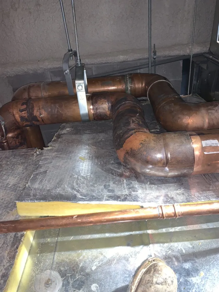 Slide of E&R pLUMBING