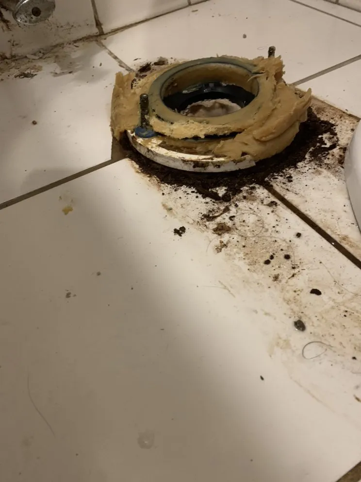 Slide of E&R pLUMBING