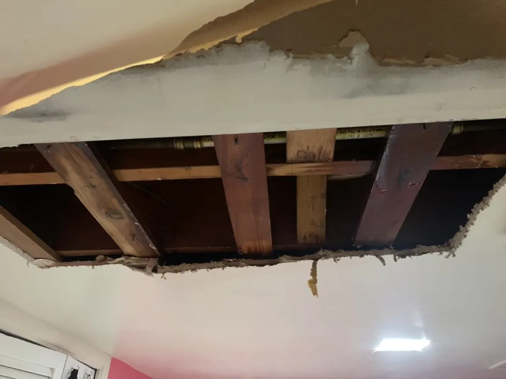 Slide of E&R pLUMBING