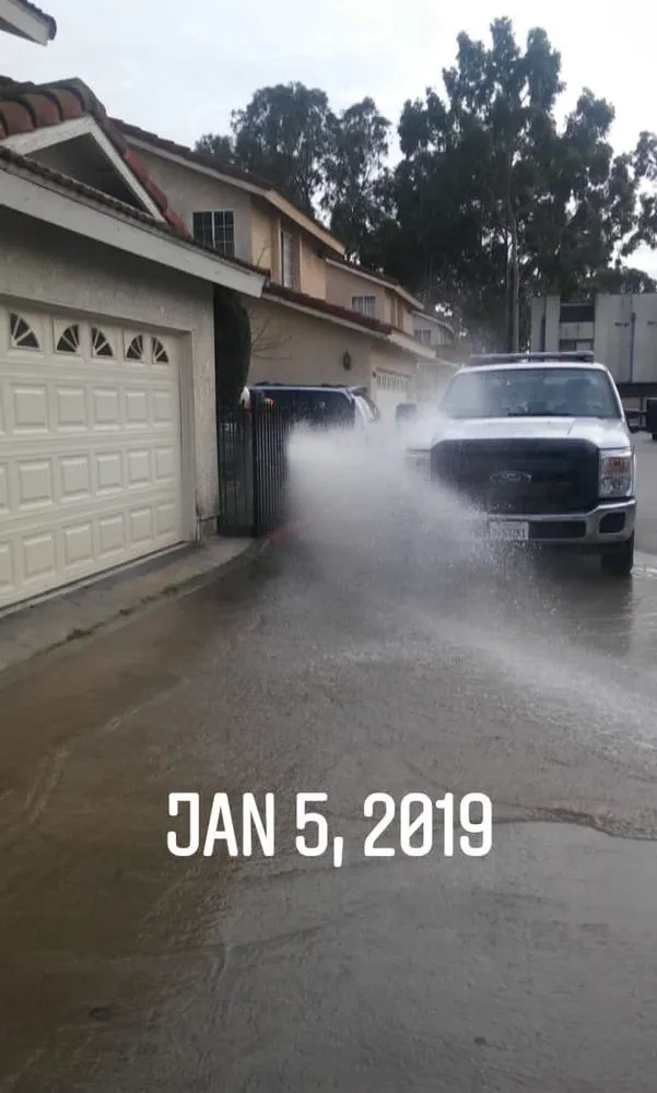 Slide of E&r Reasonable Prices Electrical & Plumbing & Heating